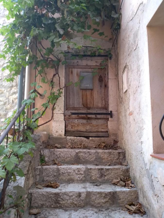Bed and Breakfast Au Relais Fleuri Gilette Exterior foto