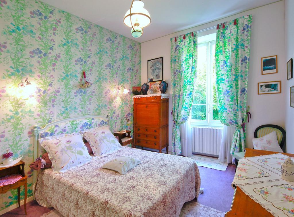 Bed and Breakfast Au Relais Fleuri Gilette Exterior foto